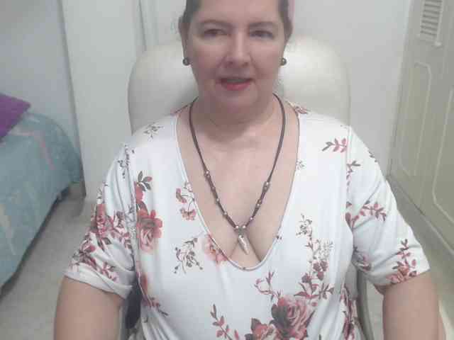 leonela-68 webcam