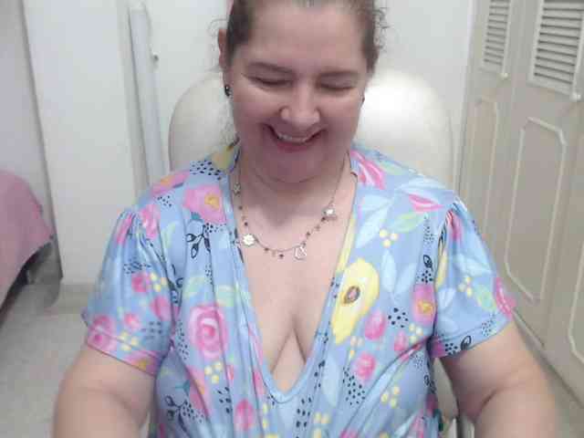 leonela-68 webcam