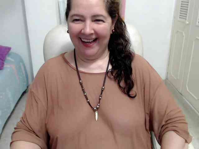 leonela-68 webcam