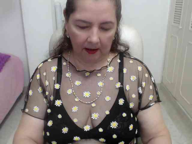 leonela-68 webcam