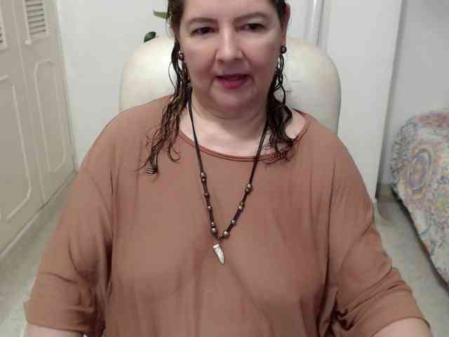 leonela-68 webcam
