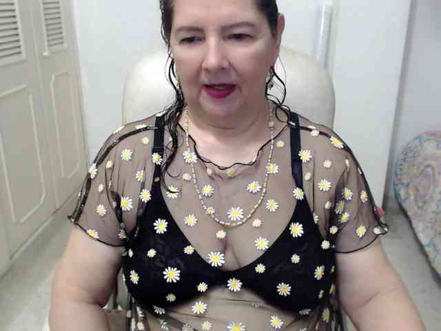 leonela-68