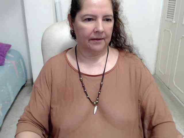 leonela-68 webcam