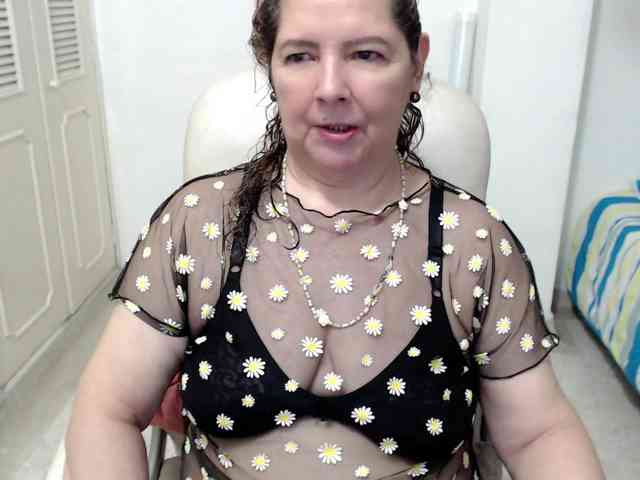 leonela-68 webcam