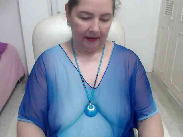 leonela-68 webcam