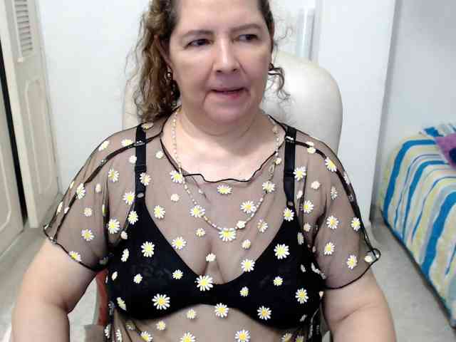 leonela-68 webcam