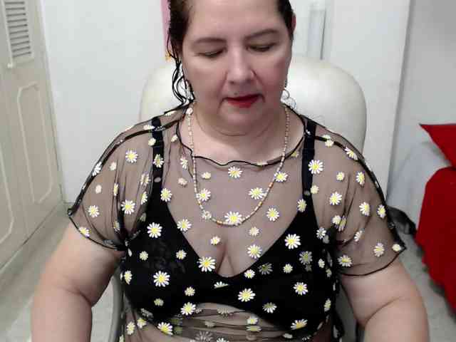 leonela-68 webcam