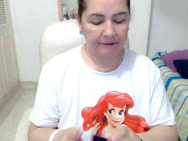 leonela-68