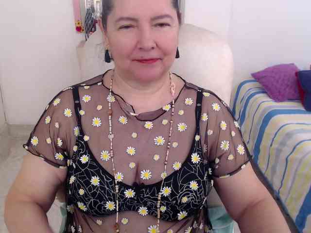 leonela-68 webcam