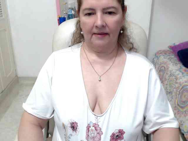 leonela-68 webcam