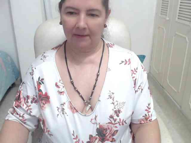 leonela-68 webcam