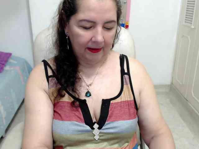 leonela-68 webcam