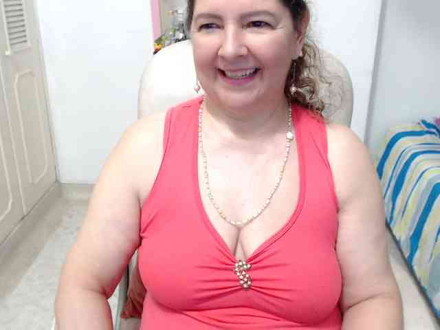 leonela-68