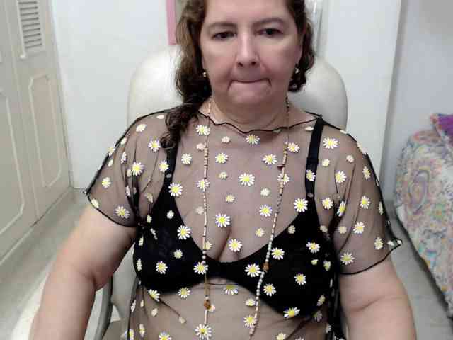 leonela-68
