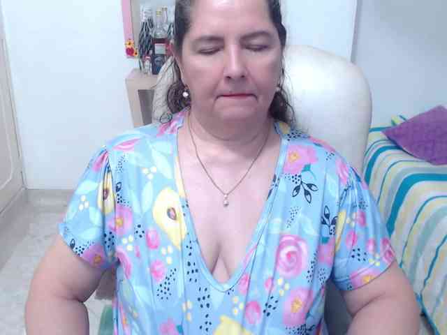 leonela-68 webcam