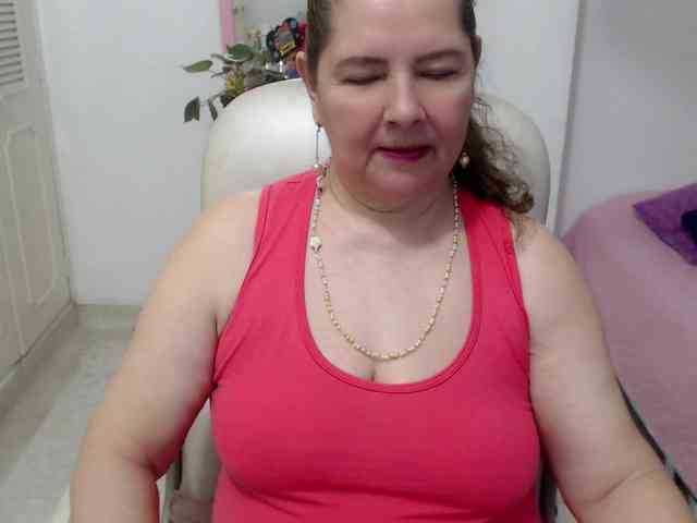 leonela-68 webcam