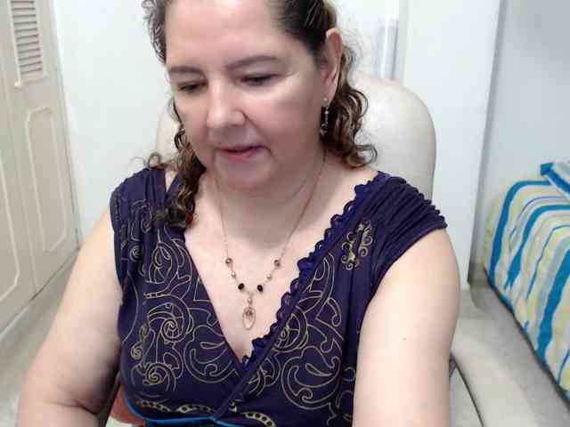 leonela-68 webcam