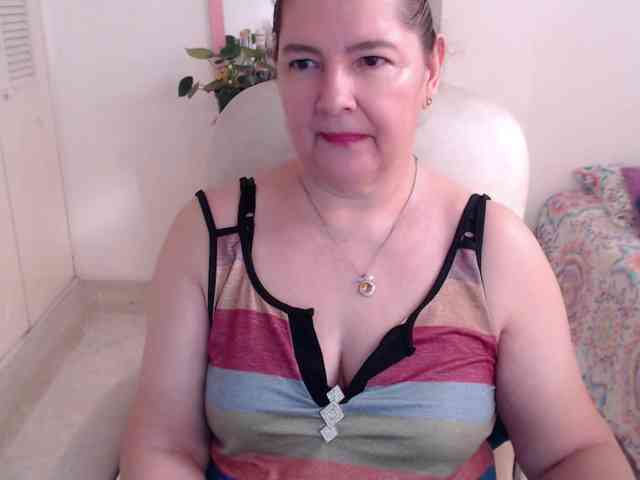 leonela-68 webcam