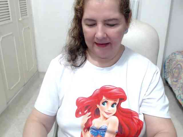 leonela-68 webcam