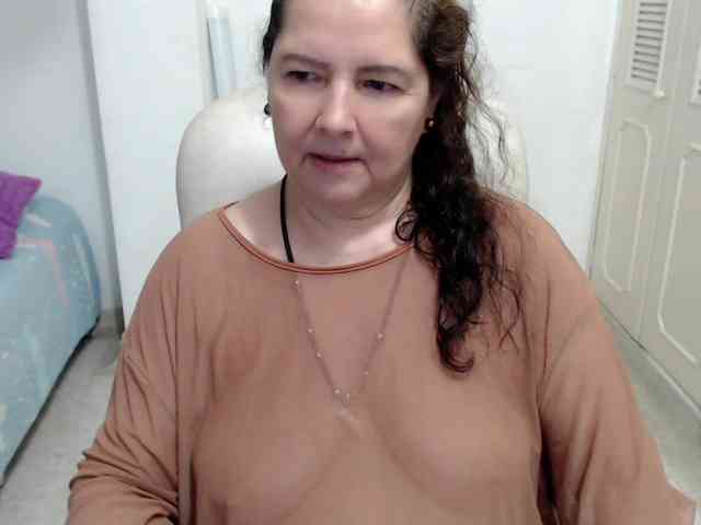 leonela-68 webcam