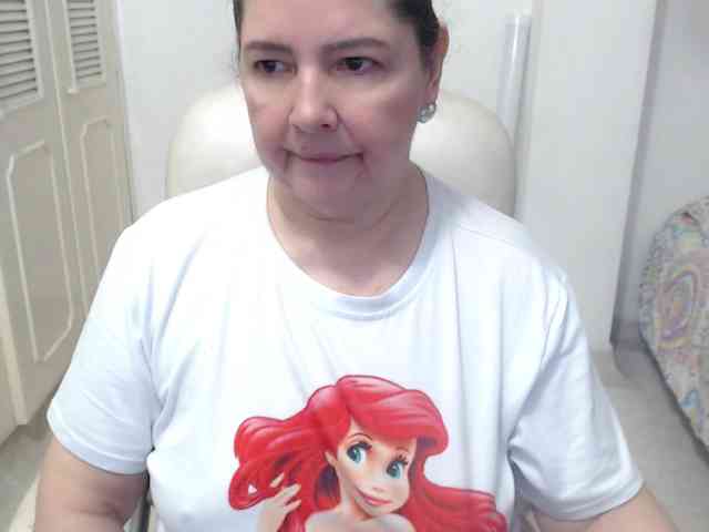leonela-68 webcam