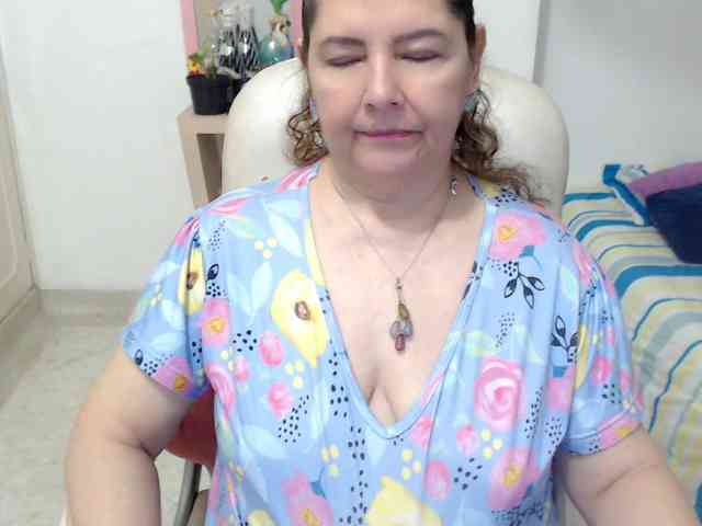 leonela-68