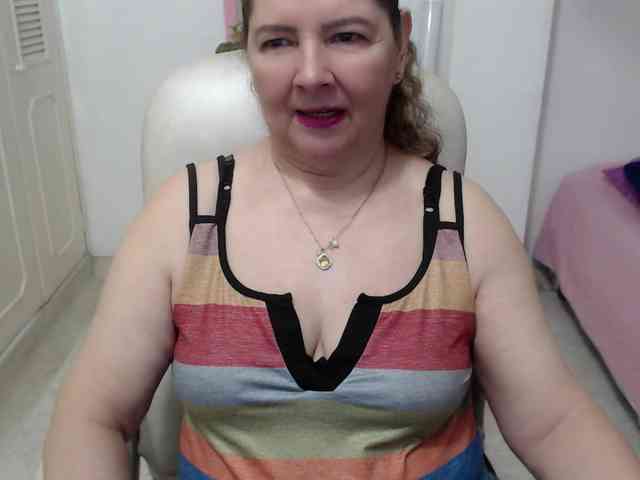 leonela-68 Live Webcam on BongaCams