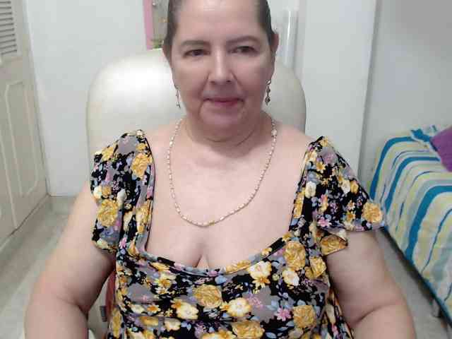 leonela-68