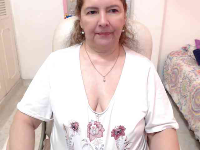 leonela-68 webcam