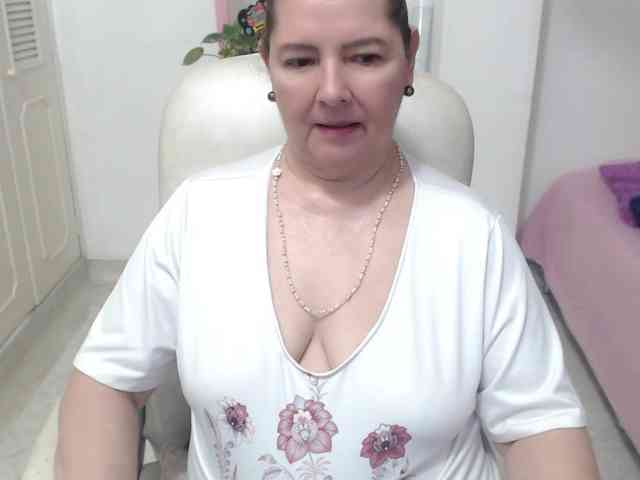 leonela-68 webcam