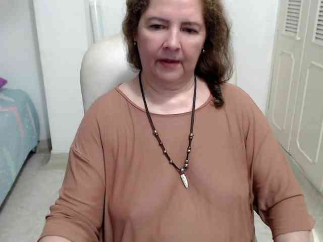 leonela-68