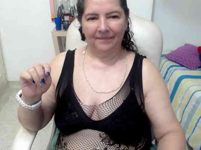leonela-68 webcam
