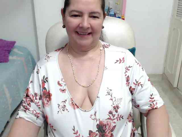 leonela-68 webcam