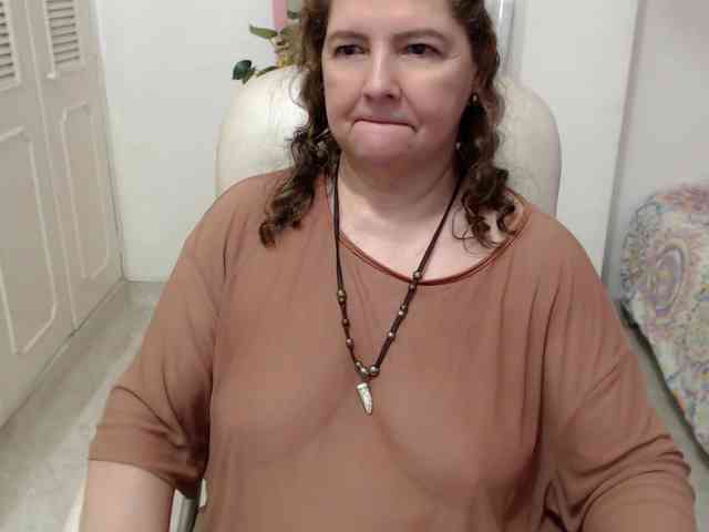 leonela-68 webcam