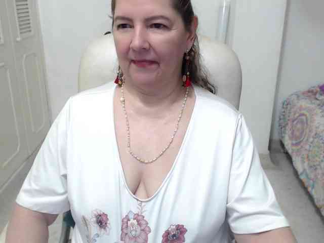 leonela-68 webcam