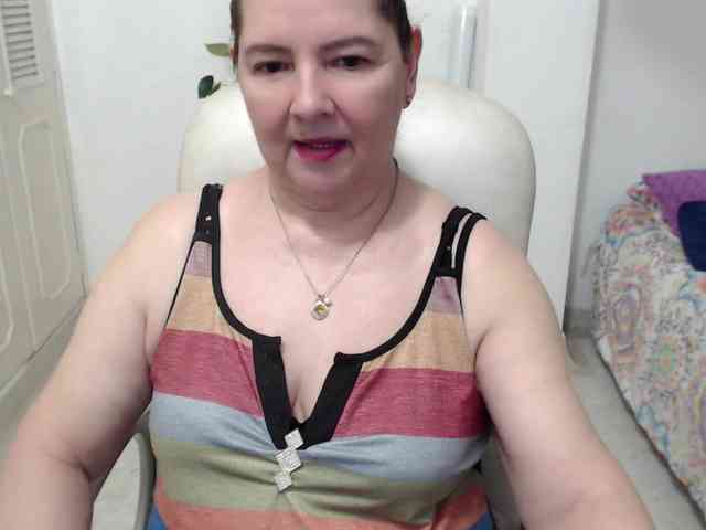 leonela-68 webcam