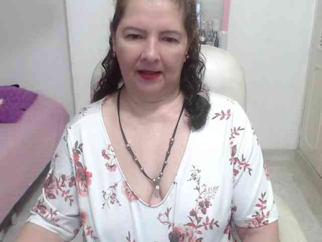 leonela-68