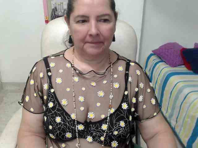leonela-68 webcam