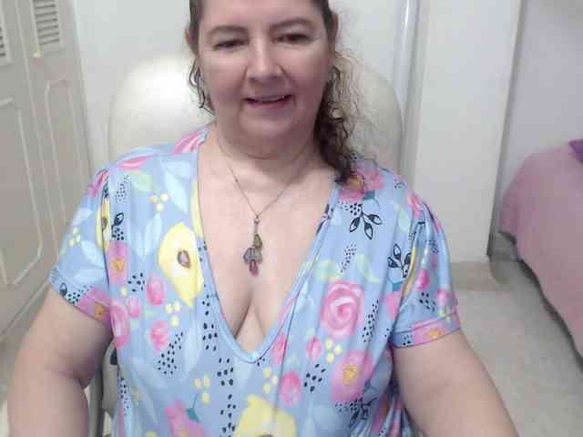 leonela-68 webcam