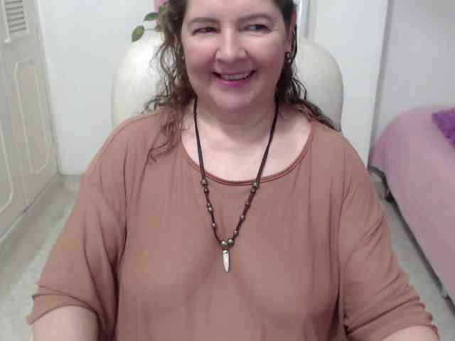 leonela-68