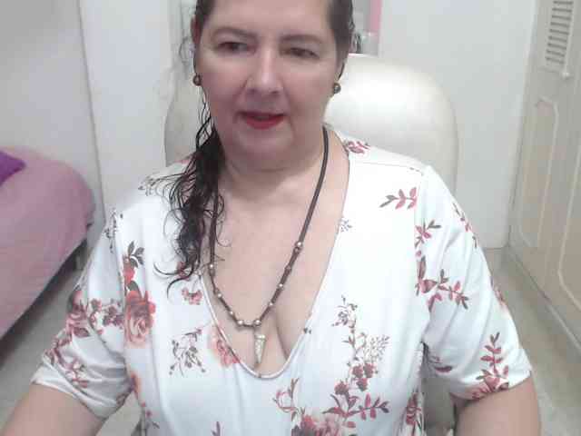 leonela-68 webcam