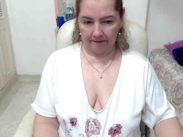 leonela-68 webcam