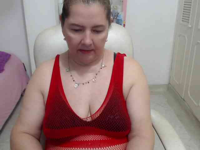 leonela-68 webcam