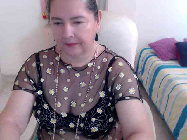 leonela-68 webcam