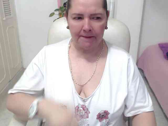 leonela-68 webcam
