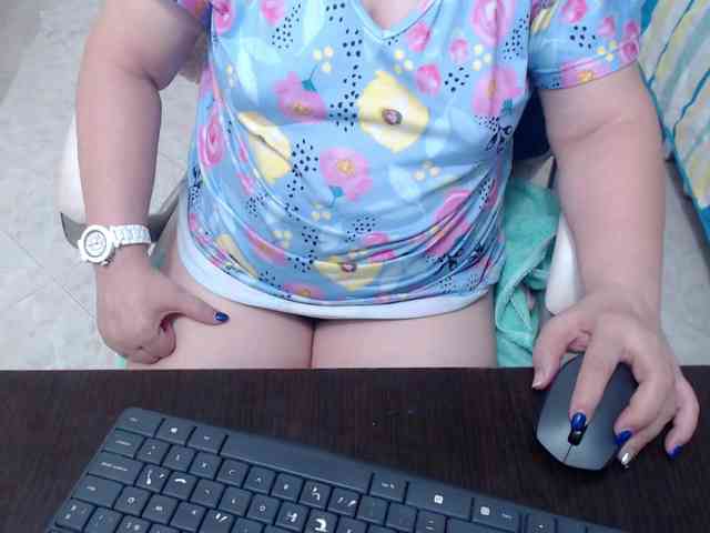 leonela-68 webcam