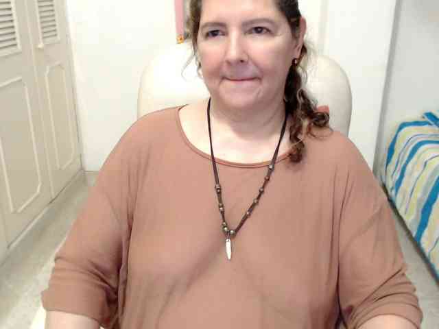 leonela-68