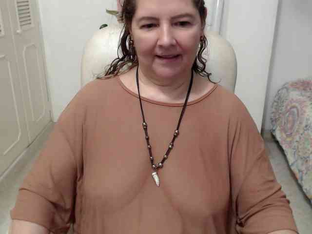 leonela-68