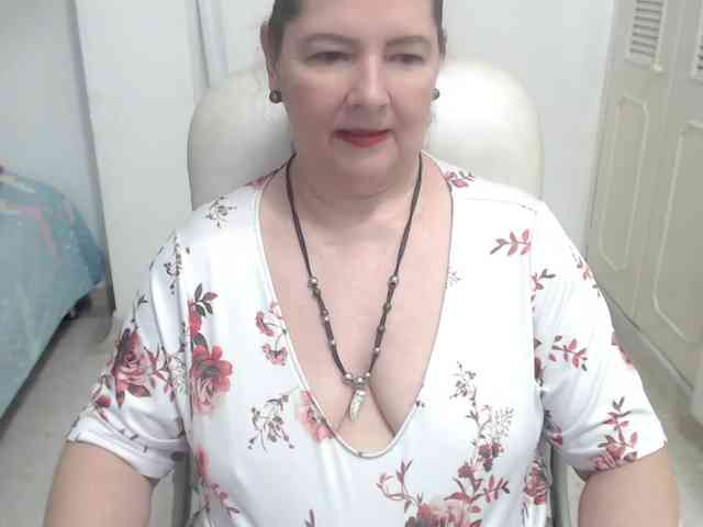 leonela-68 webcam