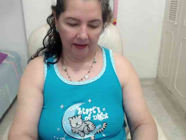 leonela-68 webcam